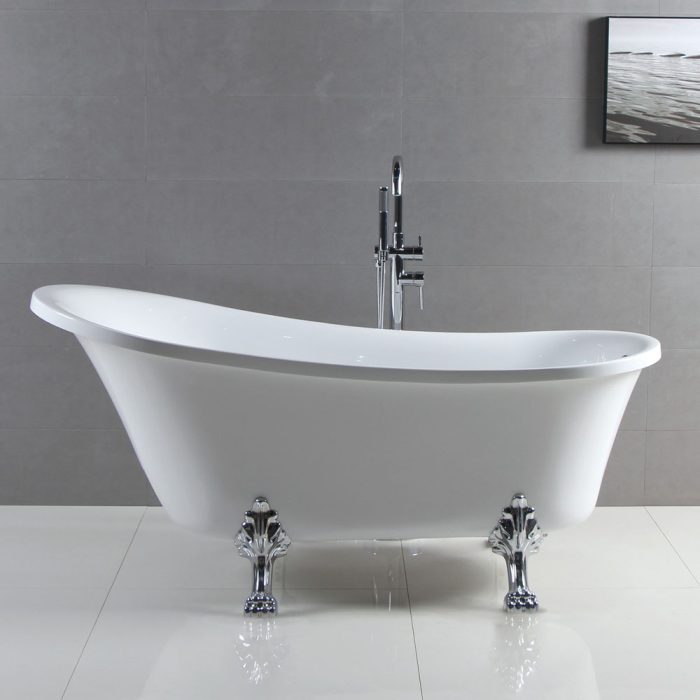 Clawfoot Freestanding Acrylic Bath, Chrome Feet