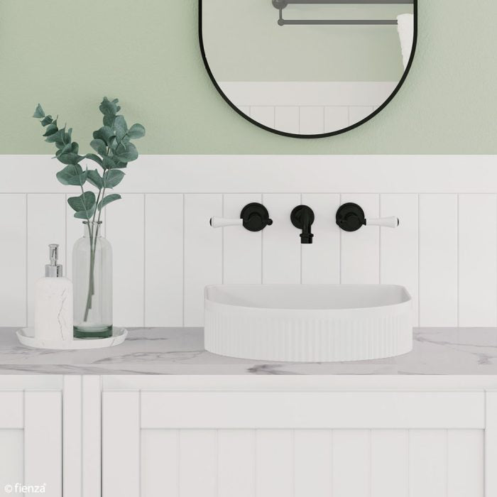LILLIAN Lever Shepherds Crook Bath Set Matte Black White Handle