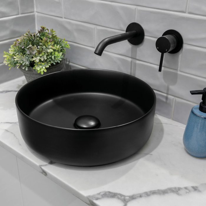 KAYA Basin/Bath Wall Mixer 160mm Outlet Set Matte Black Round Plates