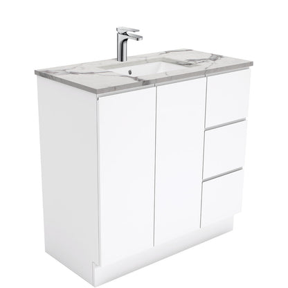 Sarah Calacatta Marble Undermount 900 Fingerpull Gloss White Vanity on Kick