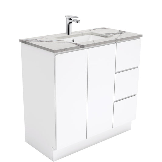 Sarah Calacatta Marble Undermount 900 Fingerpull Gloss White Vanity on Kick