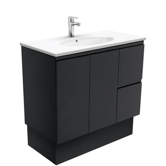 ROTONDO Ceramic 900 Fingerpull Matte Black Cab on Kick Right 1TH
