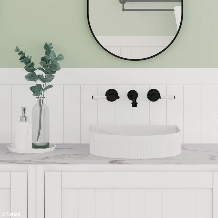 LILLIAN Lever Shepherds Crook Bath Set Matte Black White Handle