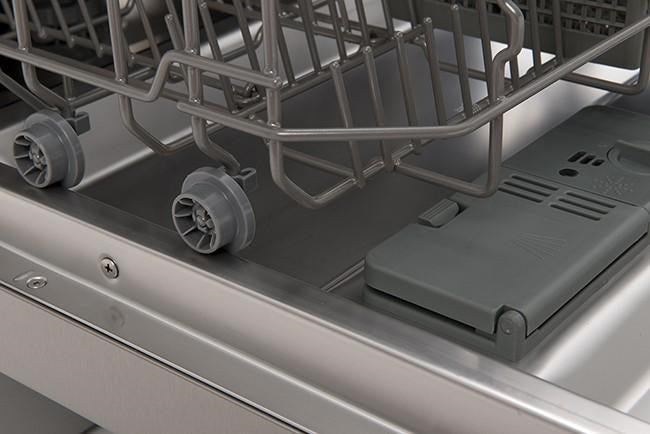 4 cycle Dishwasher electronic 12 place setting