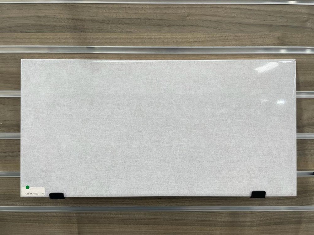 300 X 600 Ceramic Tiles - Gloss Beige